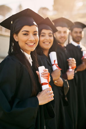 graguated students study abroad consultants in dubai
